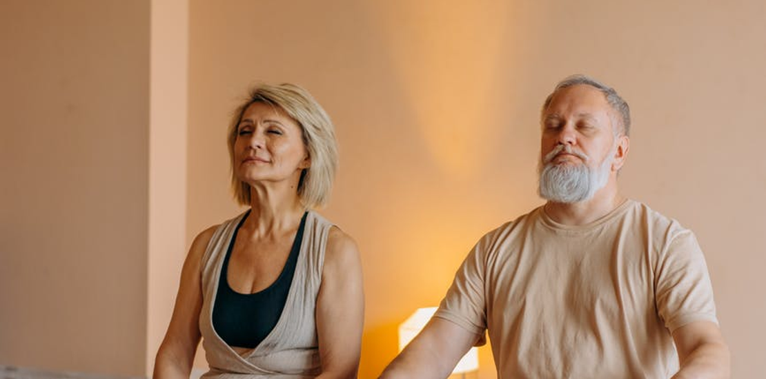 Explorez les Secrets de la Nature et de la Sagesse Ancienne avec une Chamane Connectée et Guide Spirituelle