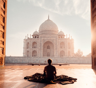 Explorez les Secrets de la Nature et de la Sagesse Ancienne avec une Chamane Connectée et Guide Spirituelle