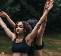 Explorez les Secrets de la Nature et de la Sagesse Ancienne avec une Chamane Connectée et Guide Spirituelle