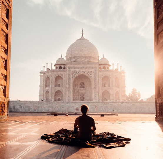 Explorez les Secrets de la Nature et de la Sagesse Ancienne avec une Chamane Connectée et Guide Spirituelle