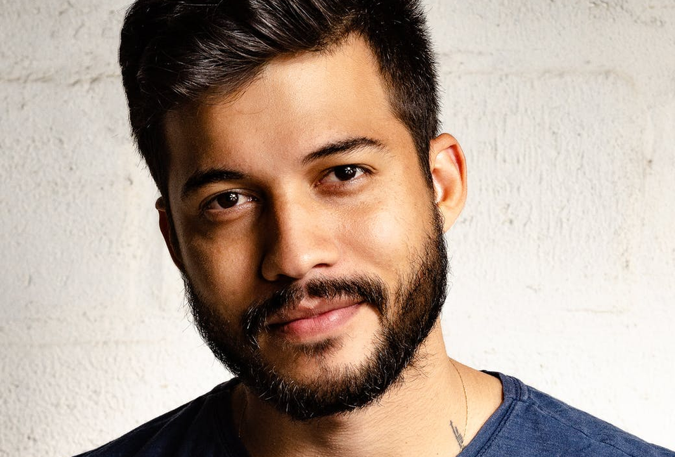 Explorez les Secrets de la Nature et de la Sagesse Ancienne avec une Chamane Connectée et Guide Spirituelle